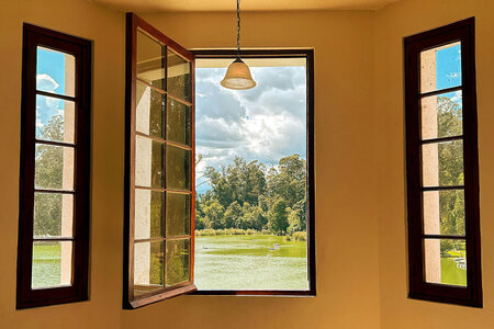 Innadslående eller utadslående vinduer – hva passer best i ditt hus?