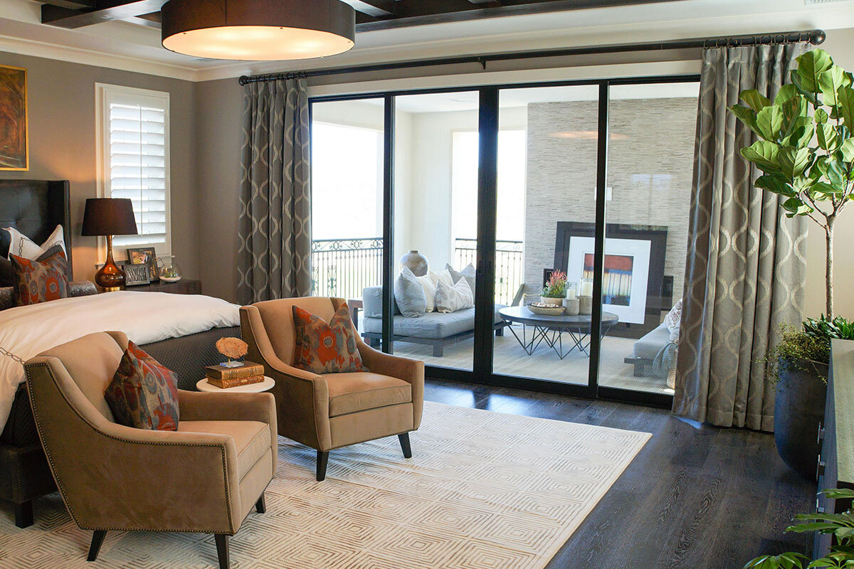 Skyvedører inne – smart plassbesparende løsning mellom rom