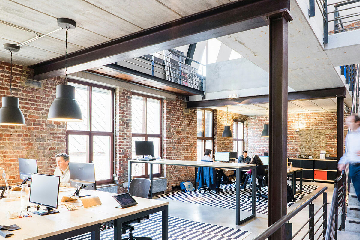 Vinduer til hjemmekontor – slik får du riktig lys, mindre støy og bedre konsentrasjon